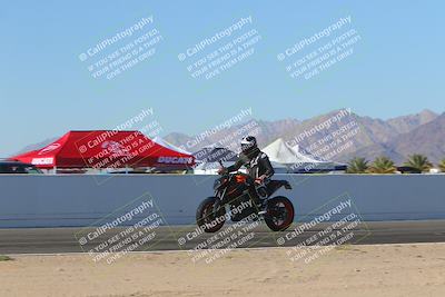 media/Nov-06-2023-Moto Forza (Mon) [[ce023d0744]]/4-Beginner Group/Session 4 (Finish Line Checker)/